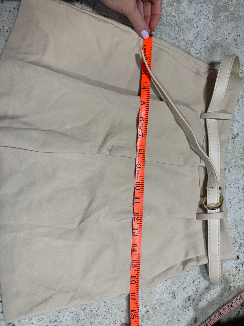 Zara High-Waist Pleated Shorts with Belt - Cream - Picture 6 of 7